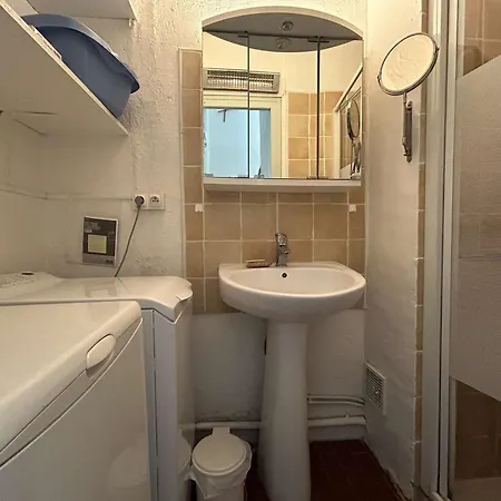 Maison Familiale Pour 8 Avec Terrasse, A 300m De La - - Fr-1-224b-228